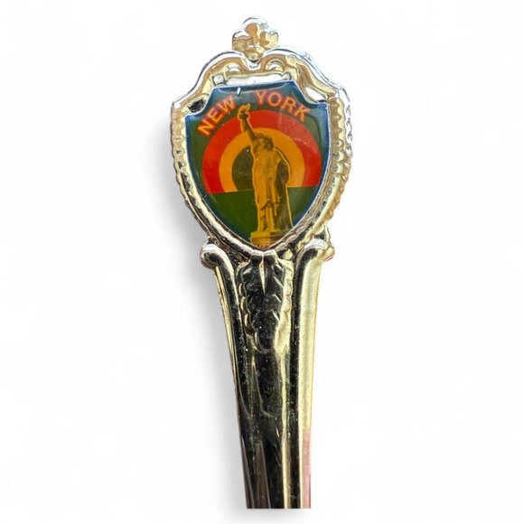 Vintage New York Souvenir Spoon 4.5" Collectible Gold-Tone Statue Of Liberty Des - Picture 3 of 5
